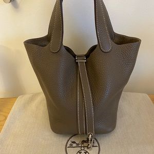 Hermès Picotin 18 pm in “Etoupe” w/ silver hardware